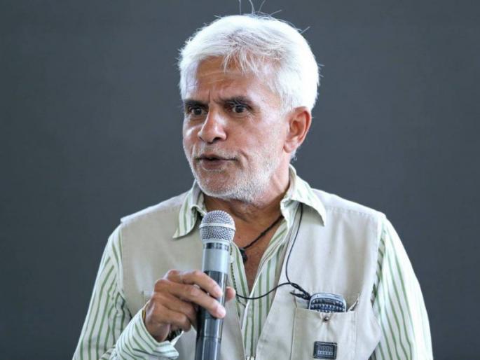 Gadkari memorial statue should of words rather than stone-bricks: Vinay Hardikar | गडकरींचे दगड-विटांपेक्षा शब्दांचे स्मारक उभे करायला हवे : विनय हर्डीकर Gadkari memorial statue should of words rather than stone-bricks: Vinay Hardikar | गडकरींचे दगड-विटांपेक्षा शब्दांचे स्मारक उभे करायला हवे : विनय हर्डीकर