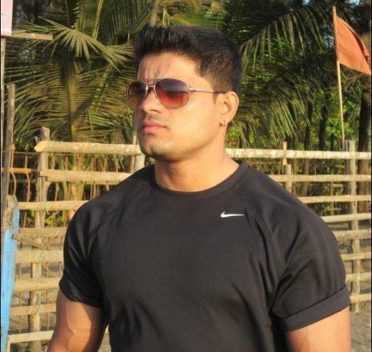 Mumbai went to see alertness of police and hanging himself! | मुंबई पोलिसांचा alertness पाहायला गेला अन् स्वत:च लटकला! Mumbai went to see alertness of police and hanging himself! | मुंबई पोलिसांचा alertness पाहायला गेला अन् स्वत:च लटकला!