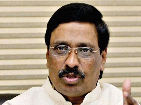 Shiv Sena had to walk away due to BJP's betrayal | भाजपच्या विश्वासघातकीपणामुळे शिवसेनेला दूर जावे लागले Shiv Sena had to walk away due to BJP's betrayal | भाजपच्या विश्वासघातकीपणामुळे शिवसेनेला दूर जावे लागले