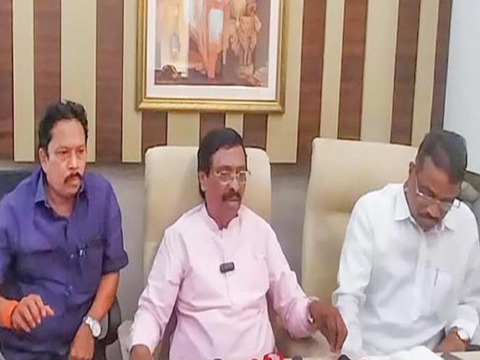 Medical college is on the decline due to misuse of power, alleges Vinayak Raut | सत्तेच्या दुरुपयोगामुळे वैद्यकीय महाविद्यालय अधोगतीकडे, विनायक राऊत यांचा आरोप  Medical college is on the decline due to misuse of power, alleges Vinayak Raut | सत्तेच्या दुरुपयोगामुळे वैद्यकीय महाविद्यालय अधोगतीकडे, विनायक राऊत यांचा आरोप