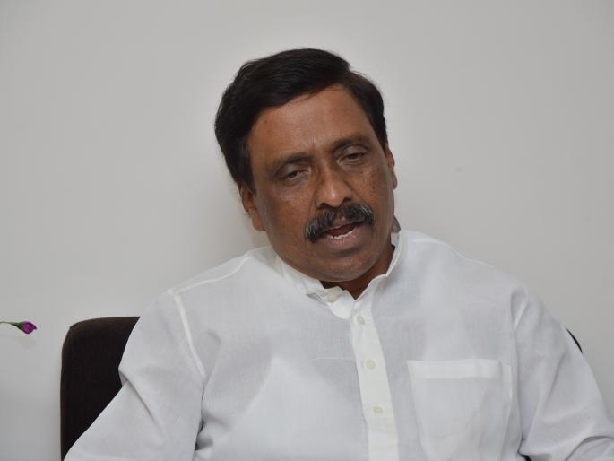 Register for cheating on MP, demand for Maharashtra Swabhiman | खासदारावर फसवणुकीचा गुन्हा दाखल करा, महाराष्ट्र स्वाभिमानची मागणी Register for cheating on MP, demand for Maharashtra Swabhiman | खासदारावर फसवणुकीचा गुन्हा दाखल करा, महाराष्ट्र स्वाभिमानची मागणी