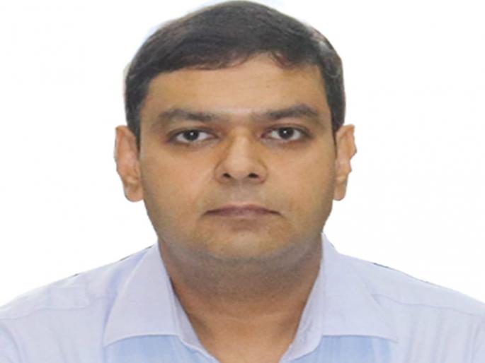 Corona also faces political pressure | CoronaVirus News : नव्या आयुक्तांना कोरोनासोबतच राजकीय दबावाचाही करावा लागणार सामना Corona also faces political pressure | CoronaVirus News : नव्या आयुक्तांना कोरोनासोबतच राजकीय दबावाचाही करावा लागणार सामना