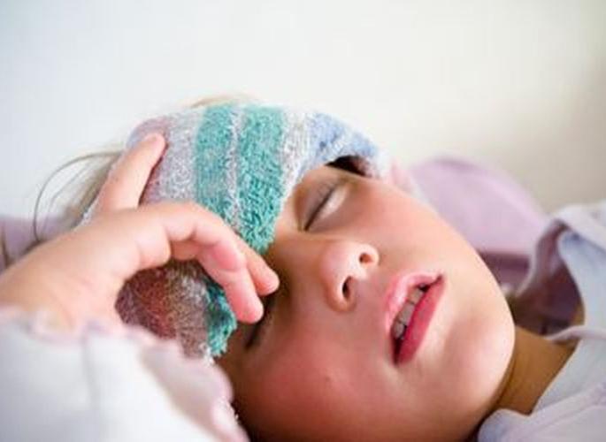 Viral fever in homes in Nagpur | नागपुरात घराघरात ‘व्हायरल’चा ताप