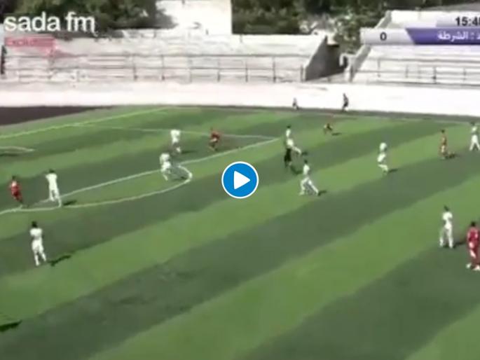 Viral Video : Stadium closed for social distancing.... Watch till the end | सोशल डिस्टन्सिंगसाठी बंद केलं स्टेडियम, पण Viral Videoचा शेवट पाहून बसेल धक्का! Viral Video : Stadium closed for social distancing.... Watch till the end | सोशल डिस्टन्सिंगसाठी बंद केलं स्टेडियम, पण Viral Videoचा शेवट पाहून बसेल धक्का!