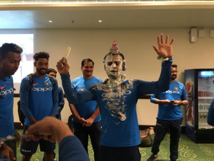 Virat Kohli wishes good wishes to millions of cricket fans worldwide with cricket legend | विराट कोहलीवर क्रिकेटविश्वातील दिग्गजांसह जगभरातील करोडो चाहत्यांकडून शुभेच्छांचा वर्षांव