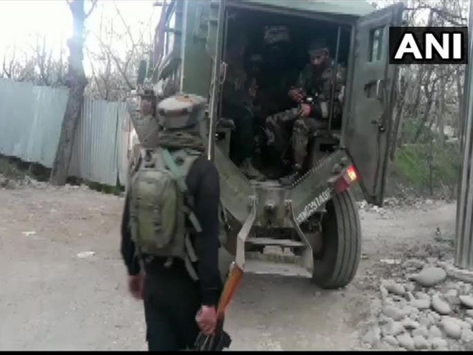 Two militants were killed in an encounter in Shopian in Kashmir | काश्मिरमधील शोपियान येथील चकमकीत लष्कराकडून दोन दहशतवाद्यांना कंठस्नान