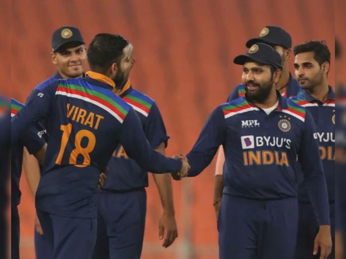 Injury scare? Virat Kohli reveals why he left the field during end overs of riveting India-England 4th T20I | IND vs ENG, Virat Kohli : विराट कोहलीला दुखापत?; संघ अडचणीत असताना अखेरच्या षटकांत मैदान का सोडलं, समोर आलं कारण!