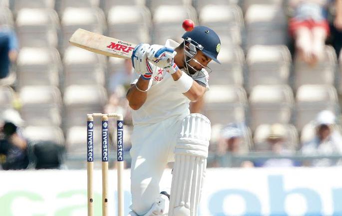 India vs West Indies, 1st Test: Virat Kohli says out on bouncer | India vs West Indies, 1st Test : बाऊन्सरला घाबरत नाही म्हणणारा कोहली उसळत्या चेंडूवरच आऊट झाला 