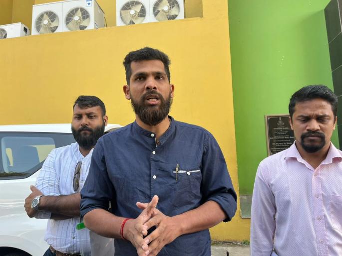 mla viresh borkar absent with vijai sardesai at the opposition meeting | विरोधकांच्या बैठकीला विजय सरदेसाईंसह आमदार वीरेश बोरकर यांची 'दांडी' mla viresh borkar absent with vijai sardesai at the opposition meeting | विरोधकांच्या बैठकीला विजय सरदेसाईंसह आमदार वीरेश बोरकर यांची 'दांडी'