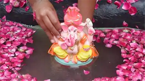Ganesh idols of Solapur city will be collected in wards ...! | सोलापूर शहरातील गणेश मूर्तींचे वॉर्डा-वॉर्डात होणार संकलन...!