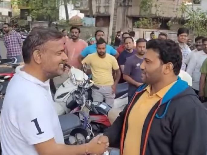 Criticism of Vishal Patil-Chandrahar Patil in campaign and handshake in front | विशाल-चंद्रहार यांची प्रचारात टीका अन् समोर हस्तांदोलन