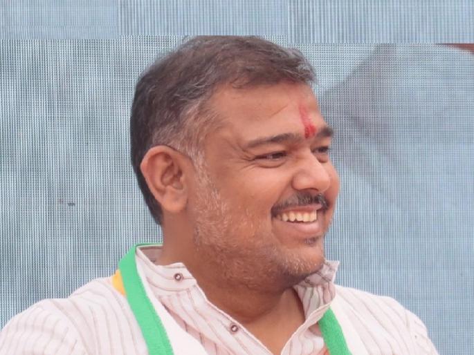 Attempts by senior Congress leaders to persuade rebel Congress candidate Vishal Patil failed | बंड विशाल पाटील यांचे की काँग्रेसचे?, माघारीसाठी मनधरणीचा प्रयत्न अयशस्वी Attempts by senior Congress leaders to persuade rebel Congress candidate Vishal Patil failed | बंड विशाल पाटील यांचे की काँग्रेसचे?, माघारीसाठी मनधरणीचा प्रयत्न अयशस्वी