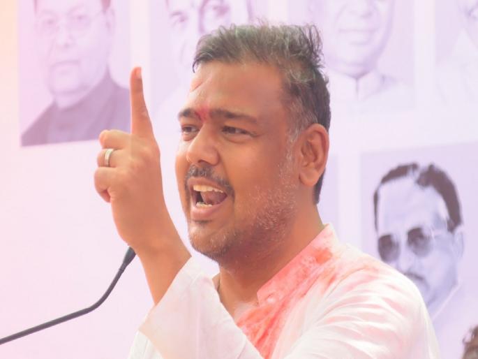 Congress rebel candidate Vishal Patil will not withdraw from Sangli Lok Sabha constituency | सांगली लोकसभेच्या मैदानातून विशाल पाटील यांची माघार नाहीच, कार्यकर्त्यांच्या बैठकीत निर्णय 