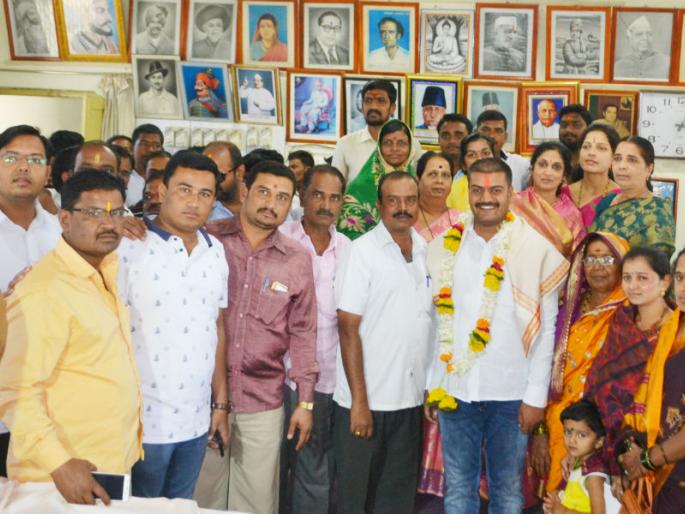 Unlawful selection of Vishal Malappa as Deputy Chairman of Pandharpur Municipal Council | पंढरपूर नगरपरिषदेच्या उपनगराध्यक्ष पदी विशाल मलपे यांची बिनविरोध निवड Unlawful selection of Vishal Malappa as Deputy Chairman of Pandharpur Municipal Council | पंढरपूर नगरपरिषदेच्या उपनगराध्यक्ष पदी विशाल मलपे यांची बिनविरोध निवड