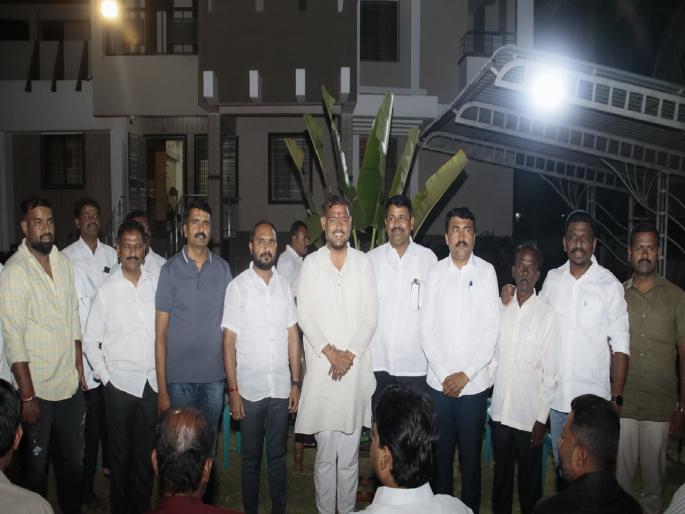 Sangli Lok Sabha candidate Vishal Patil supported by pro-activists Suhas Babar and Vaibhav Patil | Sangli: विटयात विशाल पाटील यांचे गुप्तगू, पाटील-बाबर गटाच्या कार्यकर्त्यांचे बंडखोरीला बळ