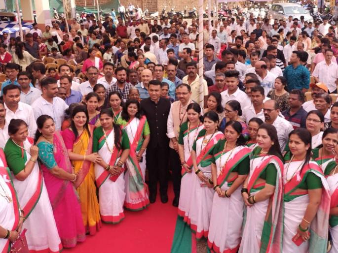 India at peak of glory under Modi; | मोदींच्या नेतृत्वाखाली भारत वैभवाच्या शिखरावर; गोव्याचाही कायापालट India at peak of glory under Modi; | मोदींच्या नेतृत्वाखाली भारत वैभवाच्या शिखरावर; गोव्याचाही कायापालट