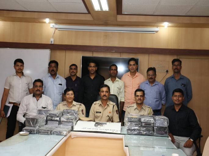 40 cartape seized and four criminals arrested | सराईत गुन्हेगारांकडून ४० कारटेप जप्त, चौघांना अटक