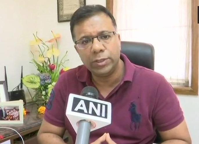 Vishwajit Rane should come out of the government and prove that he is a true Maratha | "विश्वजित राणेंनी सरकारमधून बाहेर पडून आपण खरा मराठा हे सिद्ध करावे" Vishwajit Rane should come out of the government and prove that he is a true Maratha | "विश्वजित राणेंनी सरकारमधून बाहेर पडून आपण खरा मराठा हे सिद्ध करावे"