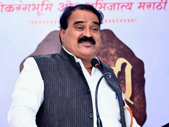 Will take youth trapped in mobile phones to the court of Saraswati: Vishwas Patil | मोबाइलमध्ये अडकलेली तरुणाई सरस्वतीच्या दरबारात नेणार : विश्वास पाटील