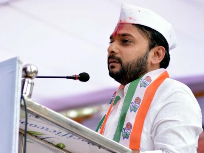 Congress's scandal in Mumbai is also in Mumbai | काँग्रेसची पुण्यातील धुसफूस मुंंबईतही, लोकसभा इच्छुकांच्या मुलाखती Congress's scandal in Mumbai is also in Mumbai | काँग्रेसची पुण्यातील धुसफूस मुंंबईतही, लोकसभा इच्छुकांच्या मुलाखती