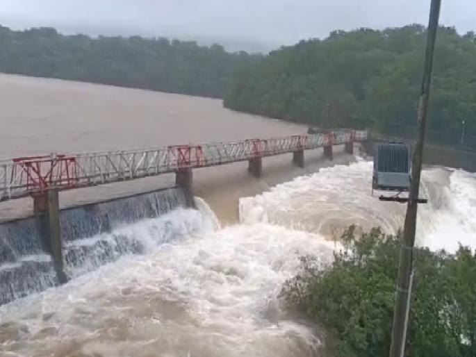 An automatic gate of Radhanagari Dam will open, the flood situation in Kolhapur will be critical | राधानगरी धरणाचे चार स्वयंचलित दरवाजे खुले, ७२१२ क्यूसेकने विसर्ग सुरु; कोल्हापुरात महापुराची स्थिती An automatic gate of Radhanagari Dam will open, the flood situation in Kolhapur will be critical | राधानगरी धरणाचे चार स्वयंचलित दरवाजे खुले, ७२१२ क्यूसेकने विसर्ग सुरु; कोल्हापुरात महापुराची स्थिती