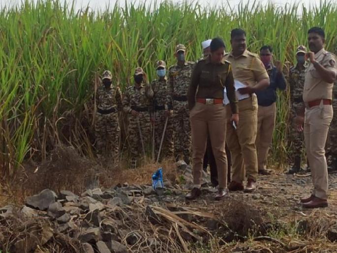 Superstitious murder of woman in Vidni Satara, New revelations in the police investigation every day | Satara: अंधश्रद्धेचा कळस, मृतदेहाचे अवशेष चारही दिशांना टाकून दाखविला नैवेद्य ! Superstitious murder of woman in Vidni Satara, New revelations in the police investigation every day | Satara: अंधश्रद्धेचा कळस, मृतदेहाचे अवशेष चारही दिशांना टाकून दाखविला नैवेद्य !