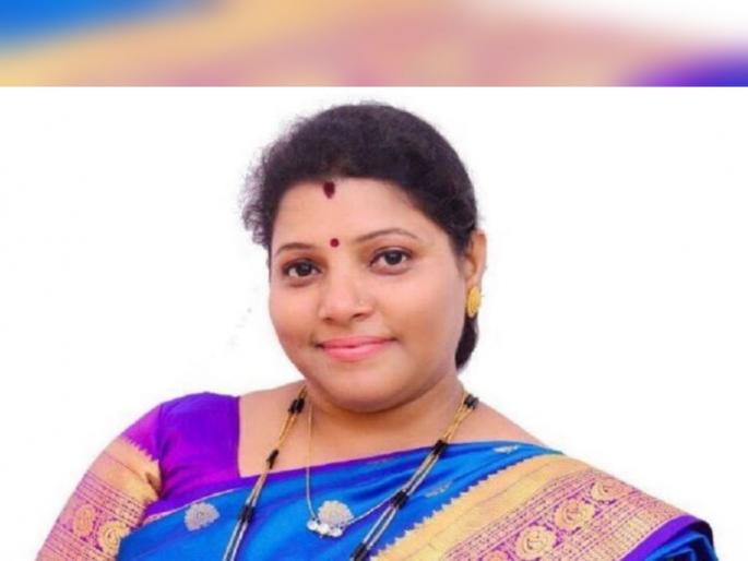 Shiv Sainiks will not be left in Thane to lock Shiv Sena branches, Meenakshi Shinde's mob after action | शिवसेना शाखांना कुलूप लावायलाही ठाण्यात शिवसैनिक उरणार नाहीत, कारवाईनंतर मीनाक्षी शिंदेंचा टोला Shiv Sainiks will not be left in Thane to lock Shiv Sena branches, Meenakshi Shinde's mob after action | शिवसेना शाखांना कुलूप लावायलाही ठाण्यात शिवसैनिक उरणार नाहीत, कारवाईनंतर मीनाक्षी शिंदेंचा टोला