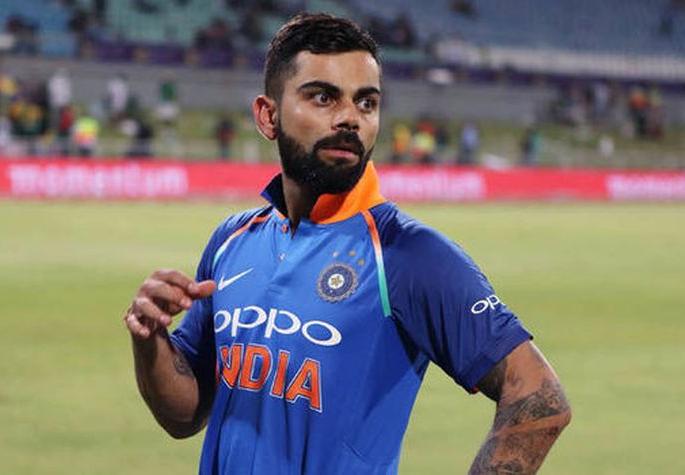 22 times 'Virat Kohli' he earned at the one time | विराट कोहलीपेक्षा 22 पट 'त्याने' एकाचवेळी कमावले 22 times 'Virat Kohli' he earned at the one time | विराट कोहलीपेक्षा 22 पट 'त्याने' एकाचवेळी कमावले