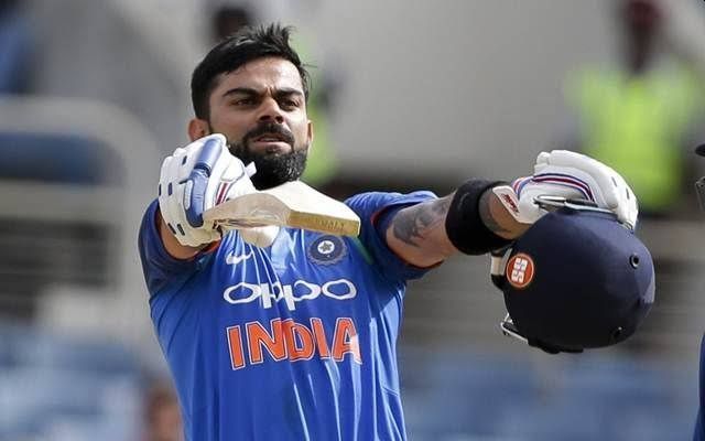 Virat Kohli receives 'this' award in the sports world | विराट कोहलीने महेंद्रसिंग धोनीसाठी केलेले ट्विट ठरले सर्वात हिट...