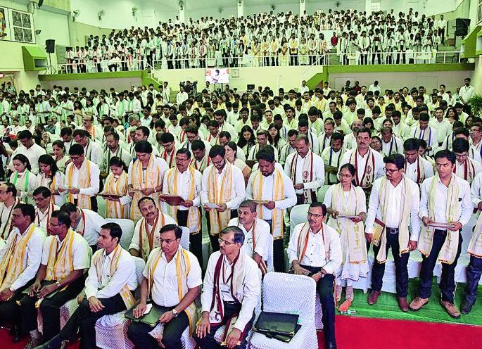 VNIT convocation ceremony become historic | ‘व्हीएनआयटी’चा दीक्षांत समारंभ ठरला ऐतिहासिक VNIT convocation ceremony become historic | ‘व्हीएनआयटी’चा दीक्षांत समारंभ ठरला ऐतिहासिक