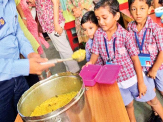 Rising Inflation Hits School Nutrition in Mumbai; No supplementary food | मुंबईतील वाढत्या महागाईचा फटका ‘शालेय पोषण आहारा’ला; पूरक आहार बंदच Rising Inflation Hits School Nutrition in Mumbai; No supplementary food | मुंबईतील वाढत्या महागाईचा फटका ‘शालेय पोषण आहारा’ला; पूरक आहार बंदच