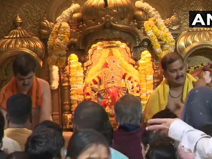 Beginning of the New Year, take blessings of Shirdi Sai Baba and ganpati bappa of sidhivinayak | नव वर्षाची नव्यानं सुरुवात, घेऊन साईबाबा अन् बाप्पांचा आशीर्वाद Beginning of the New Year, take blessings of Shirdi Sai Baba and ganpati bappa of sidhivinayak | नव वर्षाची नव्यानं सुरुवात, घेऊन साईबाबा अन् बाप्पांचा आशीर्वाद