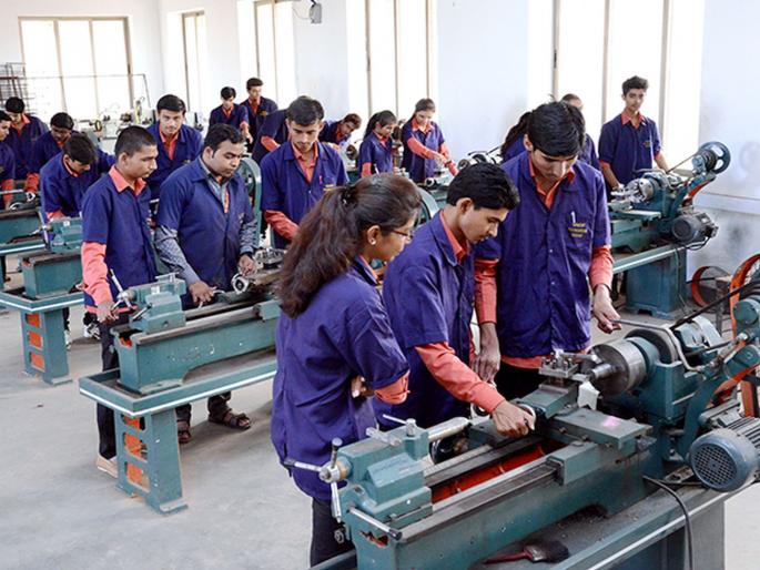 options of vocational education courses for students after ssc | दहावीनंतर विद्यार्थ्यांसमोर व्यवसायिक शिक्षणाचे कोणते पर्याय?; जाणून घ्या