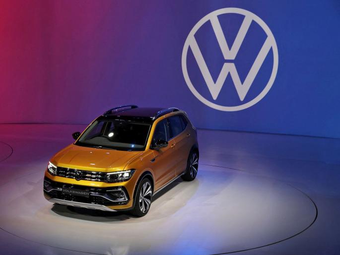 volkswagen india, Skoda, Audi stole $1.4 billion in taxes; Already in crisis, it sent India a tax evasion notice | मोठी बातमी! फोक्सवॅगनने १.४ अब्ज डॉलर कर चोरला; आधीच संकटात, त्यात भारताने पाठविली नोटीस : रिपोर्ट volkswagen india, Skoda, Audi stole $1.4 billion in taxes; Already in crisis, it sent India a tax evasion notice | मोठी बातमी! फोक्सवॅगनने १.४ अब्ज डॉलर कर चोरला; आधीच संकटात, त्यात भारताने पाठविली नोटीस : रिपोर्ट