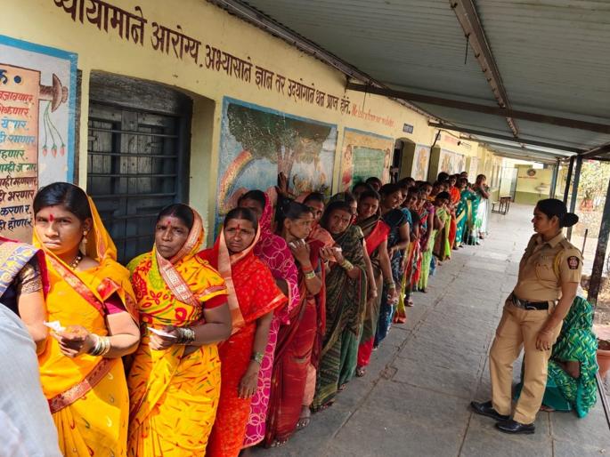 Parabhani ZP Election Voting 2026: EVM malfunctions at 9 places in Parbhani district; queues at polling stations after noon | परभणी जिल्ह्यात ९ ठिकाणी 'EVM'मध्ये बिघाड; दुपारनंतर मतदान केंद्रांवर रांगा Parabhani ZP Election Voting 2026: EVM malfunctions at 9 places in Parbhani district; queues at polling stations after noon | परभणी जिल्ह्यात ९ ठिकाणी 'EVM'मध्ये बिघाड; दुपारनंतर मतदान केंद्रांवर रांगा