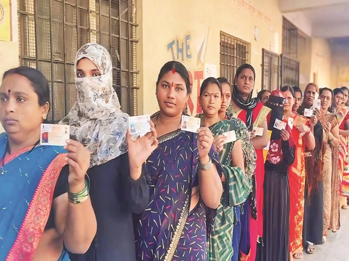 In Chhatrapati Sambhajingagar District, 32 out of 22 lakh voters got ink on their fingers; Fate of 183 candidates in EVM | छत्रपती संभाजीनगगर जिल्ह्यात १८३ उमेदवारांसाठी २२ लाख मतदारांच्या बोटाला शाई In Chhatrapati Sambhajingagar District, 32 out of 22 lakh voters got ink on their fingers; Fate of 183 candidates in EVM | छत्रपती संभाजीनगगर जिल्ह्यात १८३ उमेदवारांसाठी २२ लाख मतदारांच्या बोटाला शाई
