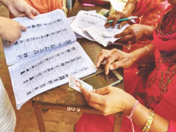 Verification of voter lists to be carried out in 10 to 15 state First phase of SIR to begin next week | १० ते १५ राज्यांमध्ये होणार मतदार याद्यांची पडताळणी; एसआयआरचा पहिला टप्पा पुढील आठवड्यात सुरू Verification of voter lists to be carried out in 10 to 15 state First phase of SIR to begin next week | १० ते १५ राज्यांमध्ये होणार मतदार याद्यांची पडताळणी; एसआयआरचा पहिला टप्पा पुढील आठवड्यात सुरू