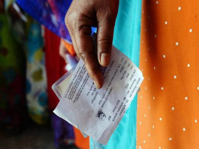 Poor distribution of voter slips 57 show cause notices 3 booth level officers suspended | वोटर स्लिप वाटपात कुचराई; ५७ जणांना कारणे दाखवा नोटीसा, ३ बूथ लेव्हल ऑफिसरवर निलंबनाची टांगती तलवार Poor distribution of voter slips 57 show cause notices 3 booth level officers suspended | वोटर स्लिप वाटपात कुचराई; ५७ जणांना कारणे दाखवा नोटीसा, ३ बूथ लेव्हल ऑफिसरवर निलंबनाची टांगती तलवार