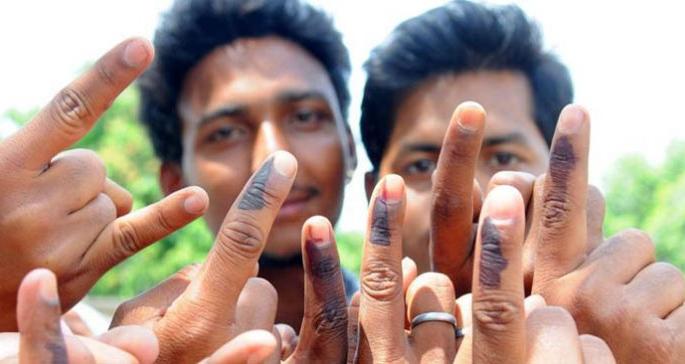 National Voters' Day: 28,000 more voters in celebration year, e-epic system implemented | राष्ट्रीय मतदार दिन : वर्षात २८ हजार मतदार वाढले, ई ईपीक प्रणाली कार्यान्वित National Voters' Day: 28,000 more voters in celebration year, e-epic system implemented | राष्ट्रीय मतदार दिन : वर्षात २८ हजार मतदार वाढले, ई ईपीक प्रणाली कार्यान्वित