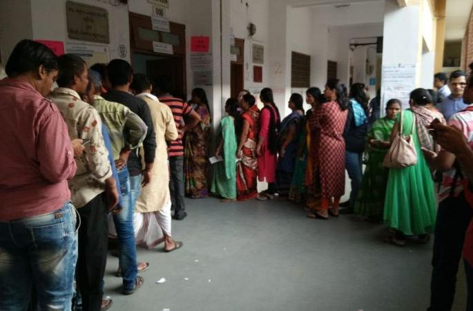 Maharashtra Assembly Election 2019: 19.4% voting in Nagpur district | Maharashtra Assembly Election 2019 : नागपूर जिल्ह्यात ४९.०३ टक्के मतदान Maharashtra Assembly Election 2019: 19.4% voting in Nagpur district | Maharashtra Assembly Election 2019 : नागपूर जिल्ह्यात ४९.०३ टक्के मतदान
