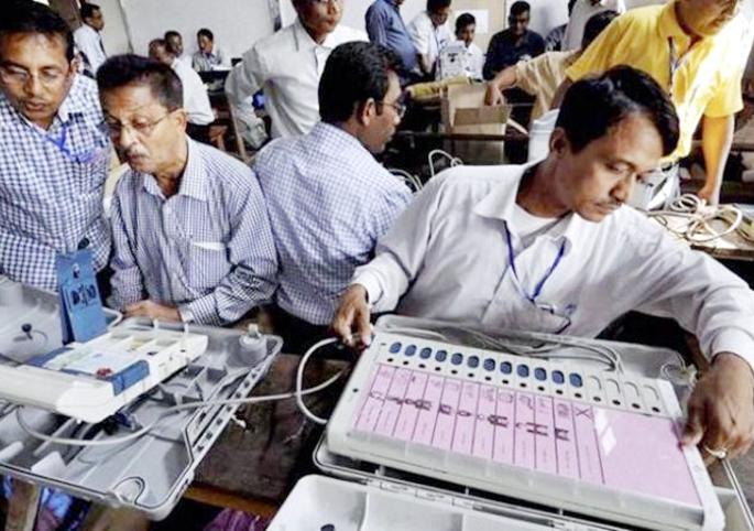 Grievances of election staff; Officials waste time asking for election allowances | निवडणूक कर्मचाऱ्यांची व्यथा; निवडणूक भत्ता मागितल्यावर अधिकारी वेळ मारून नेतात Grievances of election staff; Officials waste time asking for election allowances | निवडणूक कर्मचाऱ्यांची व्यथा; निवडणूक भत्ता मागितल्यावर अधिकारी वेळ मारून नेतात