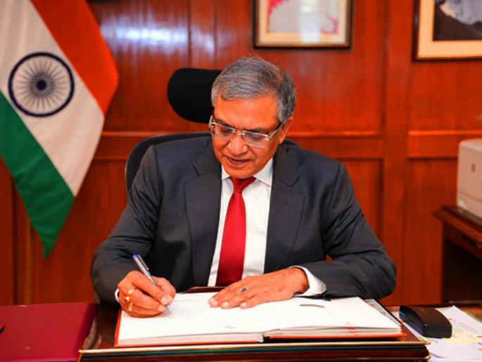 The Election Commission of India big decision to bring accuracy in the voter lists know the details | मतदार याद्यांमधील घोळ कमी होणार! निवडणूक आयोग करणार हे महत्त्वाचे बदल, जाणून घ्या सविस्तर The Election Commission of India big decision to bring accuracy in the voter lists know the details | मतदार याद्यांमधील घोळ कमी होणार! निवडणूक आयोग करणार हे महत्त्वाचे बदल, जाणून घ्या सविस्तर