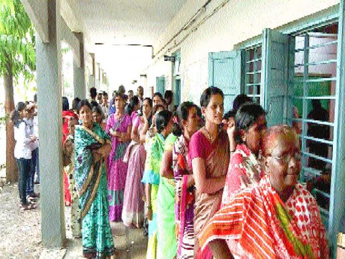 Young Women Respond | तरुणी महिलांचा उदंड प्रतिसाद, मतदानाचे समाधान अधिक द्विगुणित Young Women Respond | तरुणी महिलांचा उदंड प्रतिसाद, मतदानाचे समाधान अधिक द्विगुणित