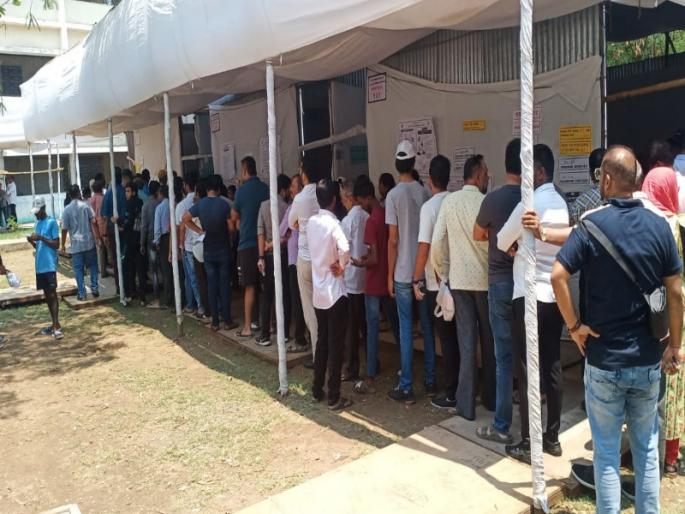 pune lok sabha Polling continued in urban areas polling slowed down due to heat in rural areas | Pune Lok Sabha: शहरी भागात जोर कायम, ग्रामीण भागात उन्हामुळे मतदान मंदावले pune lok sabha Polling continued in urban areas polling slowed down due to heat in rural areas | Pune Lok Sabha: शहरी भागात जोर कायम, ग्रामीण भागात उन्हामुळे मतदान मंदावले