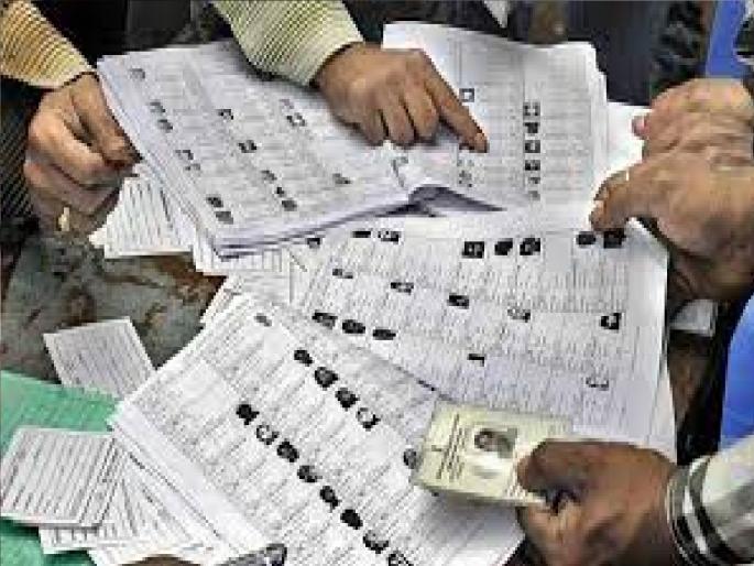 Ward structure announced for Phaltan Municipal Council elections, A mix of voter lists | फलटणमध्ये मतदार याद्यांचा घोळ, इच्छुकांच्या जीवाला घोर! Ward structure announced for Phaltan Municipal Council elections, A mix of voter lists | फलटणमध्ये मतदार याद्यांचा घोळ, इच्छुकांच्या जीवाला घोर!