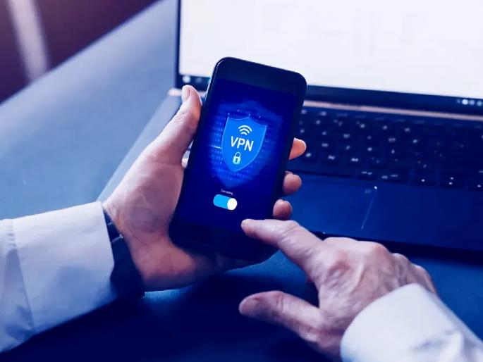 Using VPN? Stop! Be careful now; Google has given a 'red alert' warning, your bank account may be empty | VPN वापरताय? थांबा! आताच सावध व्हा; गुगलने दिलीय 'रेड अलर्ट' वॉर्निंग, बँक खातं होऊ शकतं रिकामी