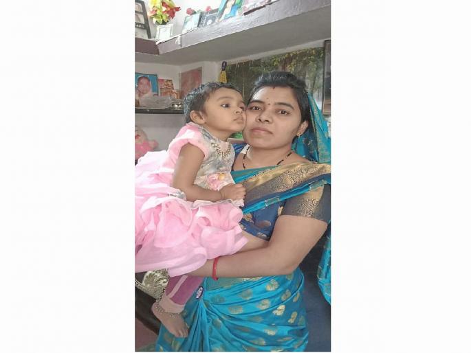 woman commits suicide with 3 year old daughter in ambazari lake | पतीला पाठविला ‘उद्या गुड न्यूज’ मिळण्याचा मॅसेज अन् चिमुकलीला कवटाळून महिलेची तलावात उडी woman commits suicide with 3 year old daughter in ambazari lake | पतीला पाठविला ‘उद्या गुड न्यूज’ मिळण्याचा मॅसेज अन् चिमुकलीला कवटाळून महिलेची तलावात उडी