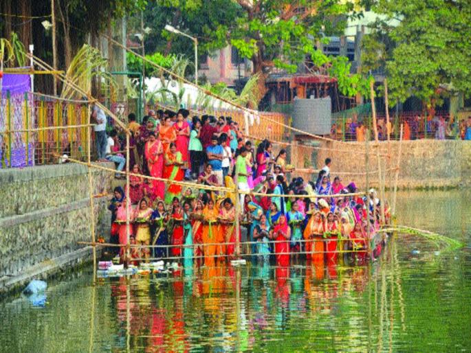 Oil tank in Virad's Pappadkhind Dam | विरारच्या पापडखिंड धरणात तेलाचे तवंग Oil tank in Virad's Pappadkhind Dam | विरारच्या पापडखिंड धरणात तेलाचे तवंग