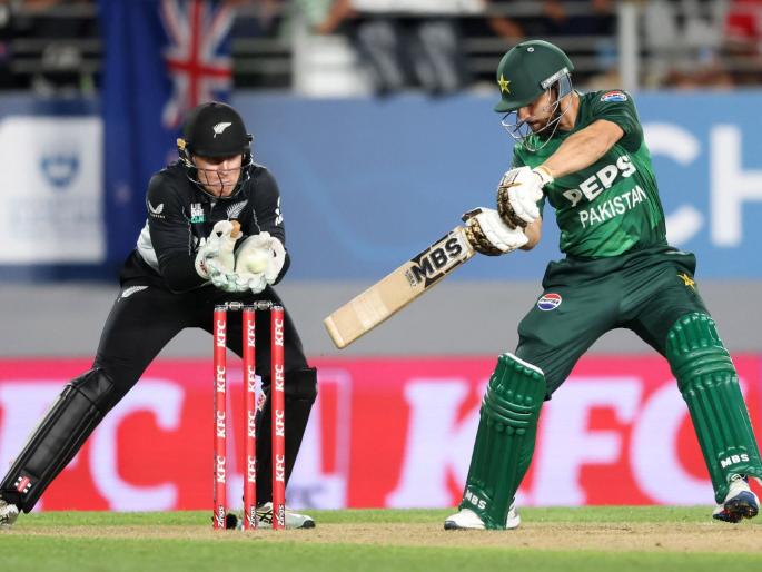 NZ vs PAK Pakistan Cricket Team Record Second Highest Run Chase T20I 200 Plus Total To Win A T20I By 9 Or More Wickets Third Time In Histroy Against New Zealand | कुणाला जमलं नाही ते करून दाखवलं; आंतरराष्ट्रीय टी-२० क्रिकेटमध्ये तिसऱ्यांदा केली अशी कामगिरी