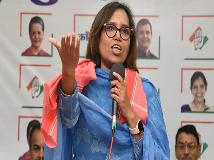 Loksabha Election 2024: Disgruntled drama at the Mumbai Congress meeting? The meeting was canceled due to absence of Varsha Gaikwad | मुंबई काँग्रेसच्या बैठकीत नाराजीनाट्य? वर्षा गायकवाड गैरहजर असल्यानं बैठक रद्द Loksabha Election 2024: Disgruntled drama at the Mumbai Congress meeting? The meeting was canceled due to absence of Varsha Gaikwad | मुंबई काँग्रेसच्या बैठकीत नाराजीनाट्य? वर्षा गायकवाड गैरहजर असल्यानं बैठक रद्द